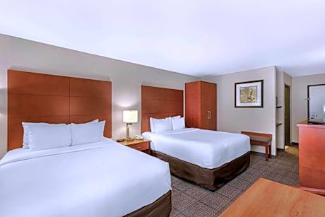 Queen Room with Two Queen Beds - Second Floor- No Pets - Non-Smoking
