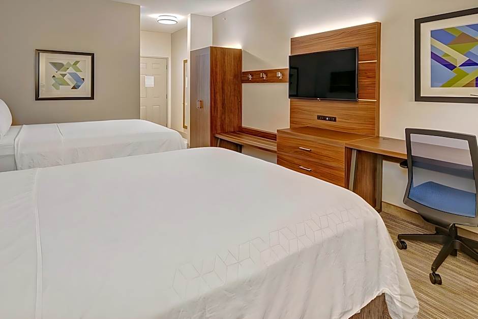 Holiday Inn Express Hotel & Suites Clarksville