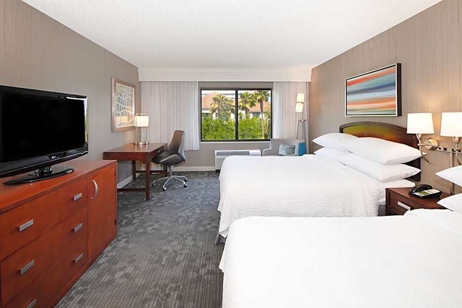 Courtyard by Marriott Oakland Airport