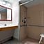 Super 8 by Wyndham Germantown/Milwaukee