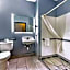 Quality Inn & Suites Manhattan