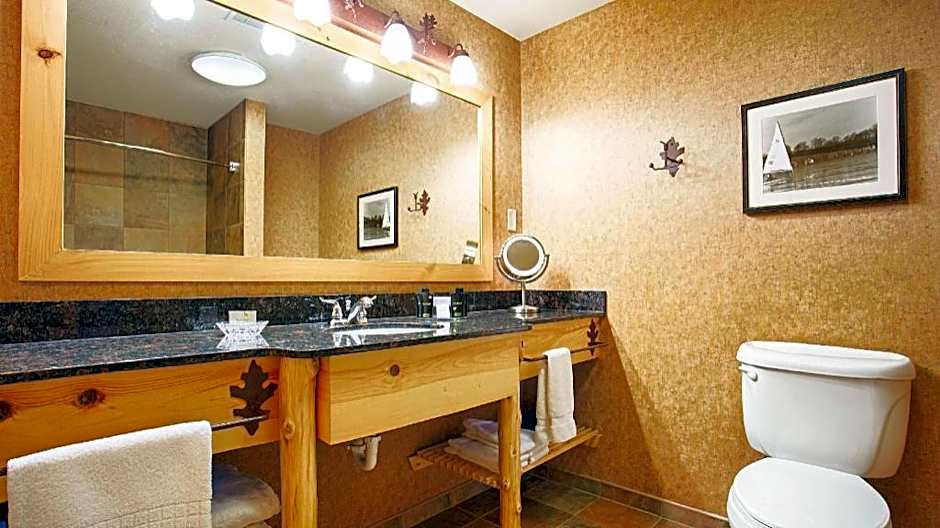 Best Western Premier The Lodge On Lake Detroit