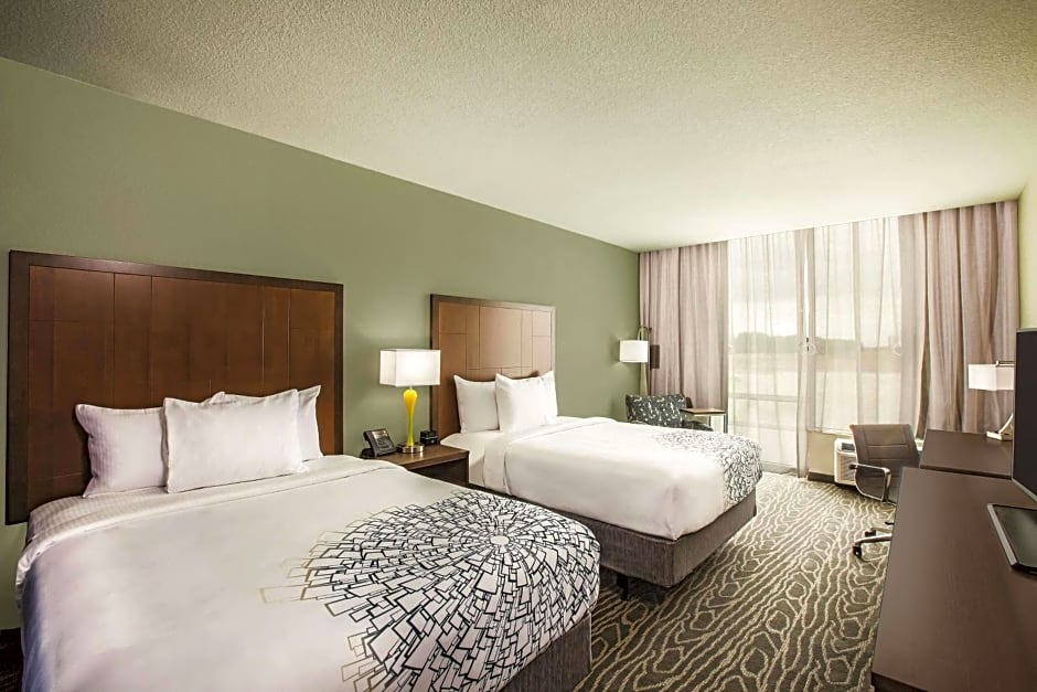 La Quinta Inn & Suites by Wyndham Wichita Northeast