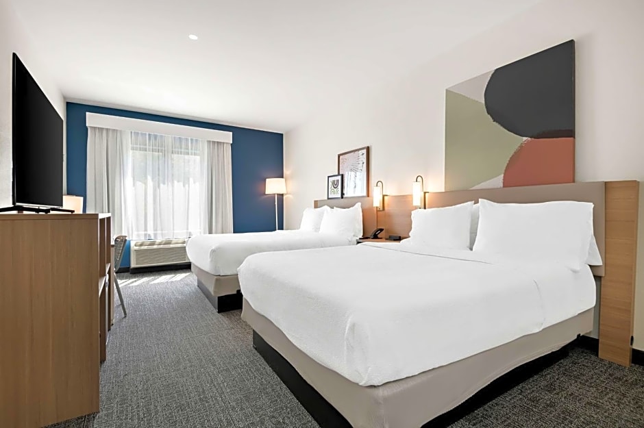 Spark by Hilton Lancaster Dutch Country