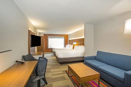 Queen Suite with Two Queen Beds and Sofa Bed