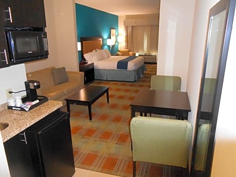 King Suite with Sofa Bed - Non-Smoking