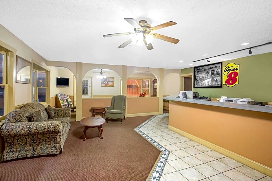 Super 8 by Wyndham Christiansburg