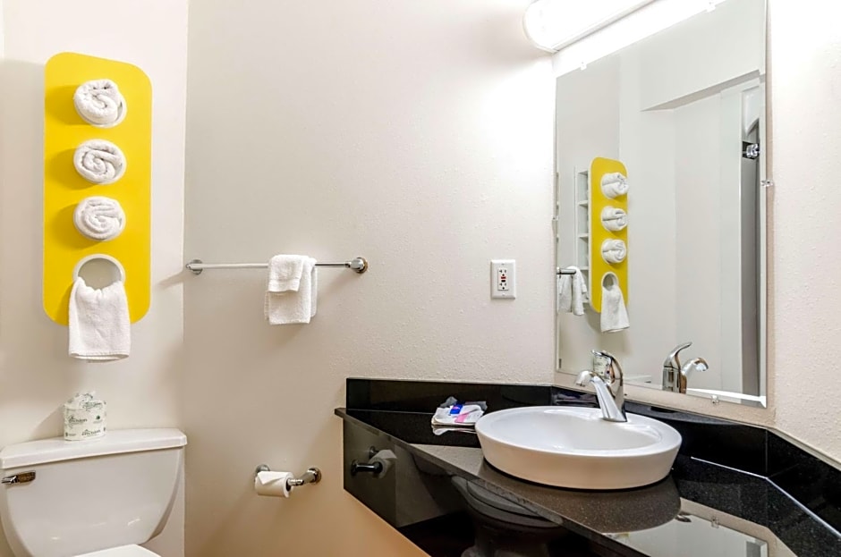 Motel 6-Las Cruces, NM - Telshor
