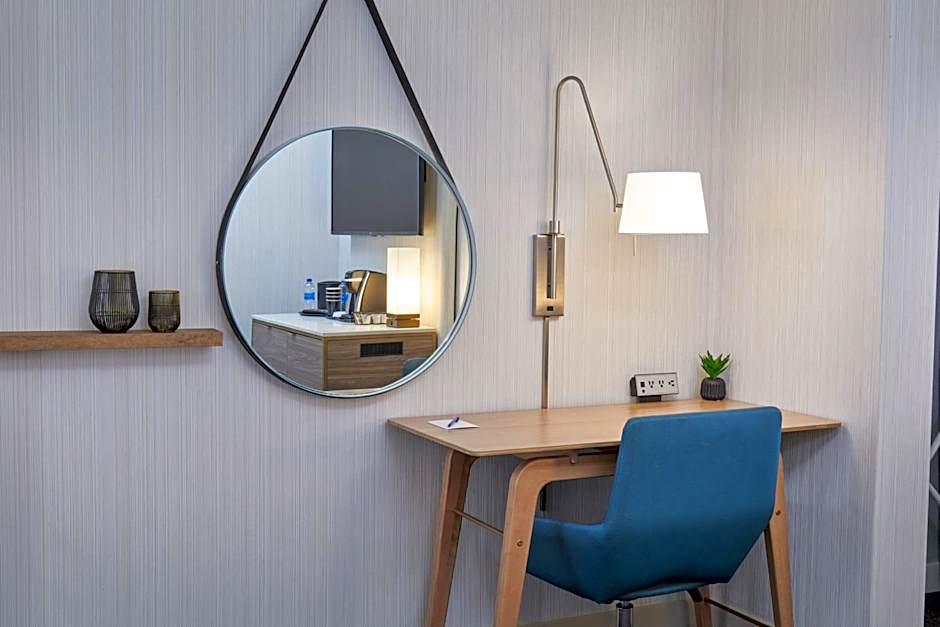 Delta Hotels by Marriott Detroit Novi