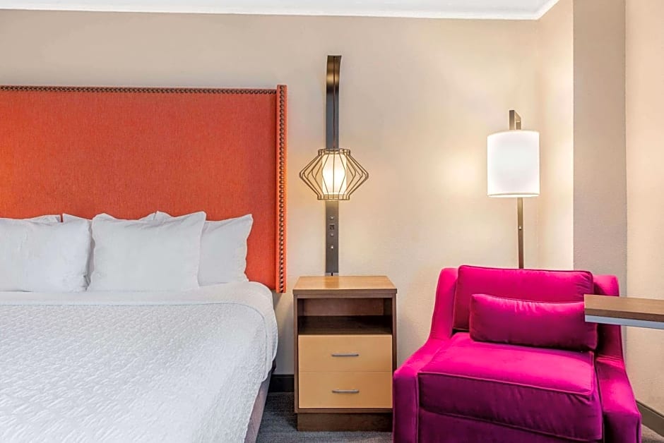 La Quinta Inn & Suites by Wyndham New Orleans Downtown