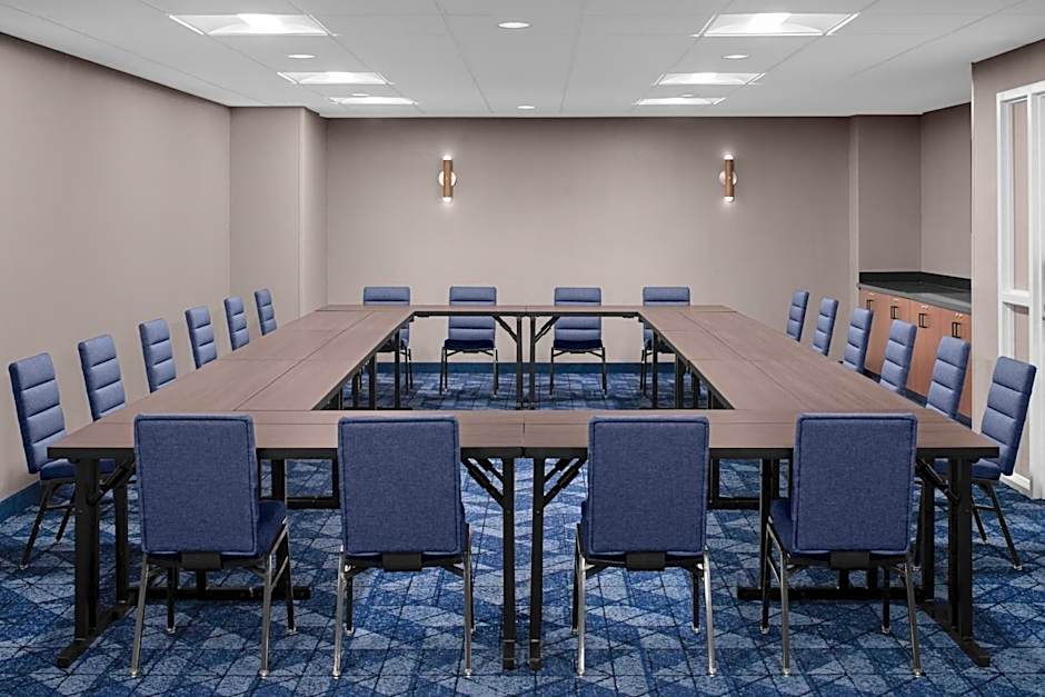 Courtyard by Marriott Pittsburgh University Center