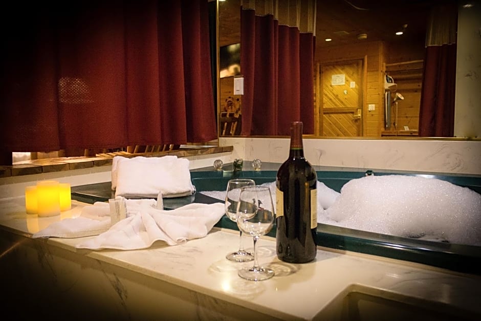 Postmarc Hotel and Spa Suites