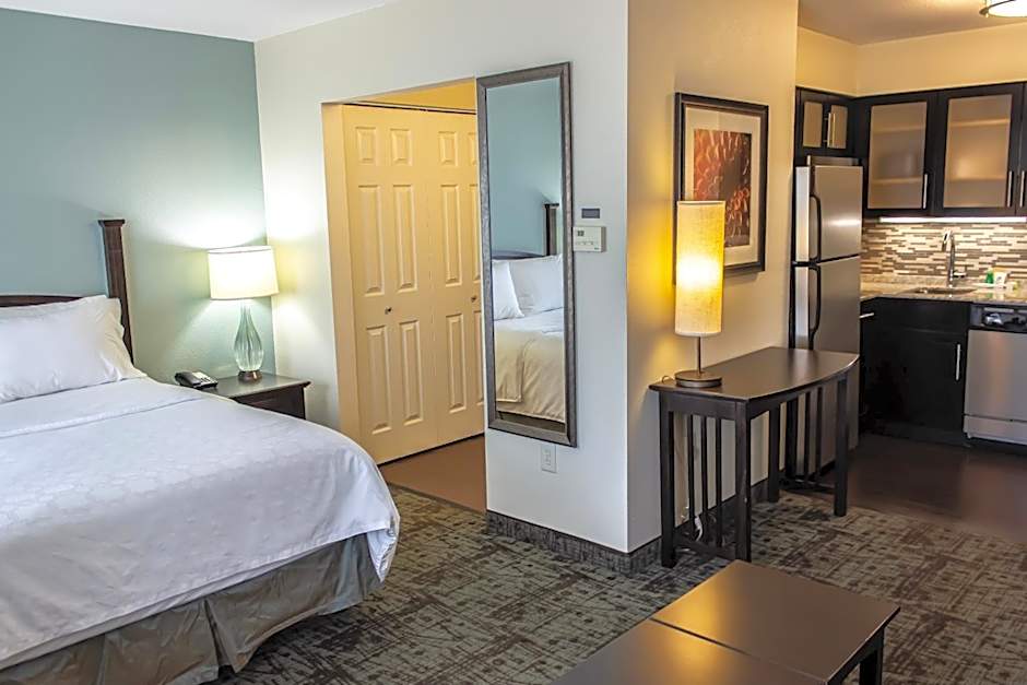 Staybridge Suites Minot