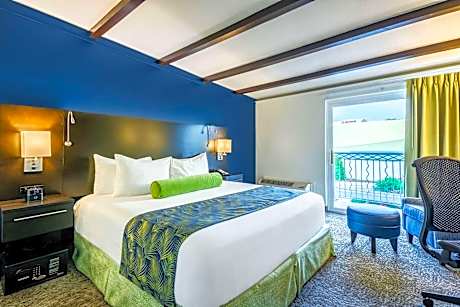 1 King Bed, Nonsmoking