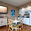 Harbour House at the Inn 307