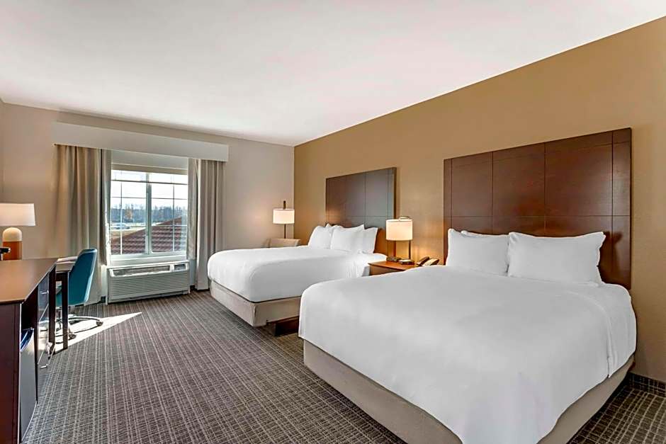 Comfort Inn & Suites Verona at Turning Stone Resort Casino