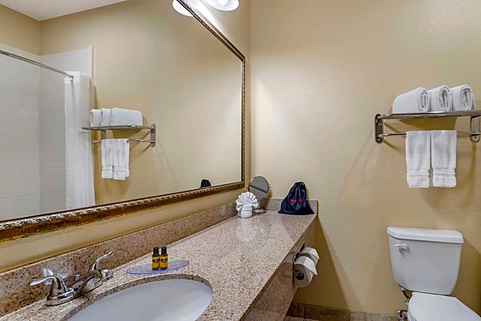 Best Western Plus Crown Colony Inn And Suites