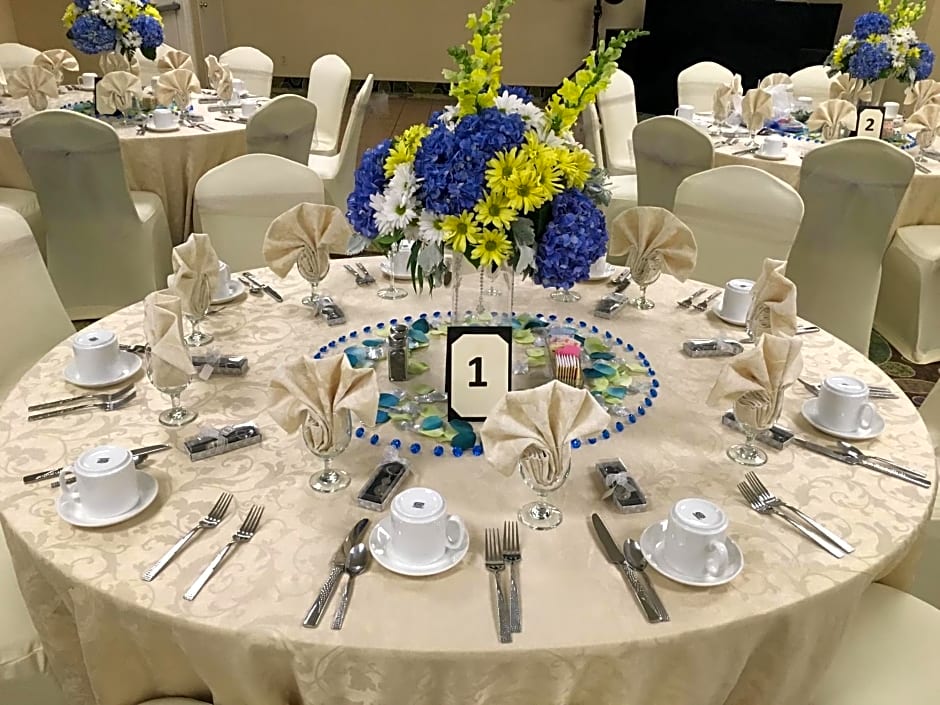 Holiday Inn Westbury-Long Island