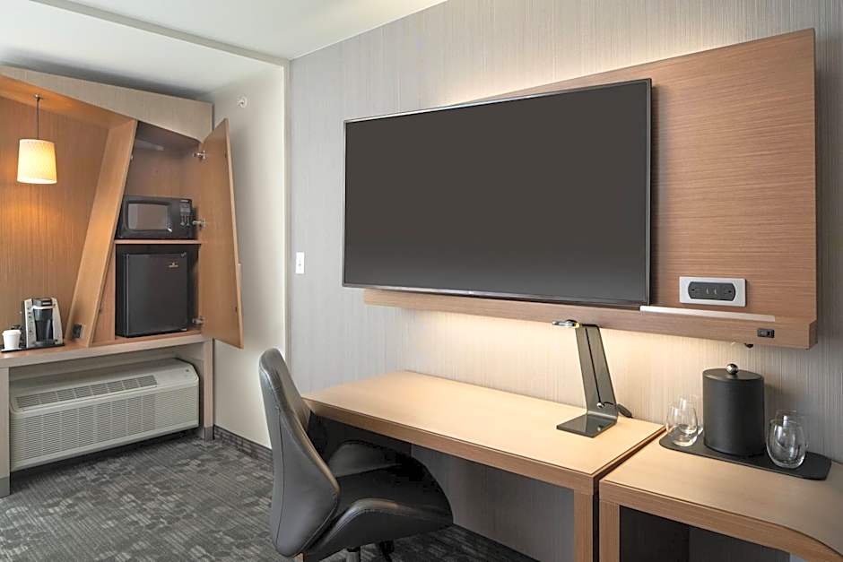 Courtyard by Marriott Lafayette South