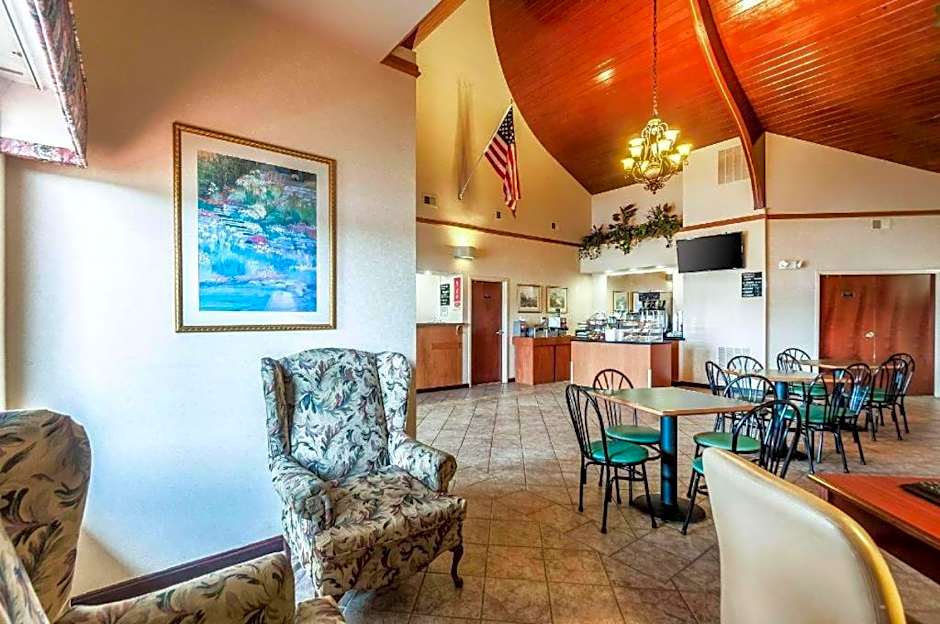 Econo Lodge Inn & Suites Middletown