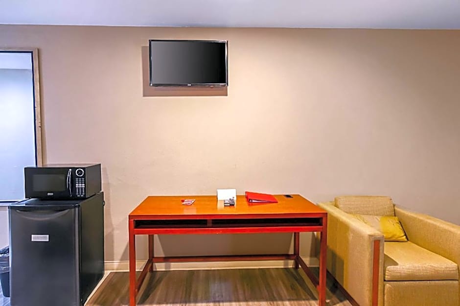 Econo Lodge San Bernardino I-215