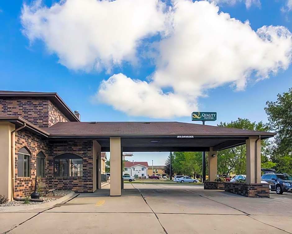 Quality Suites Near West Acres
