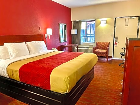 Red Carpet Inn by University of MD
