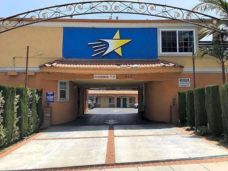 Starlight Inn la Brea