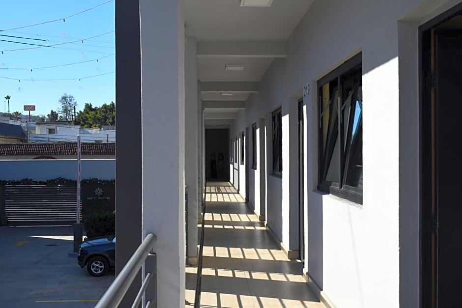 Hotel Pacific