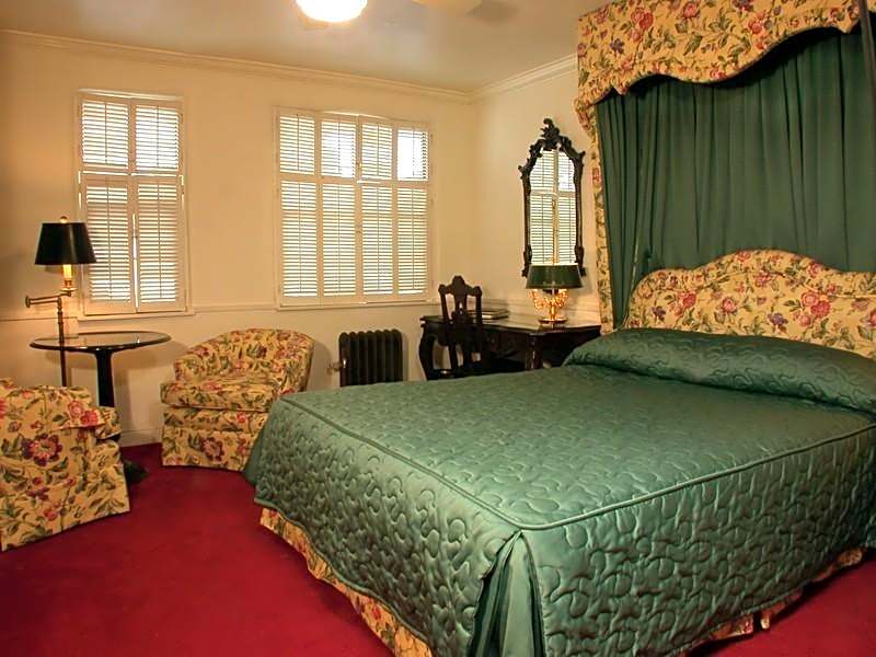 Pine Inn