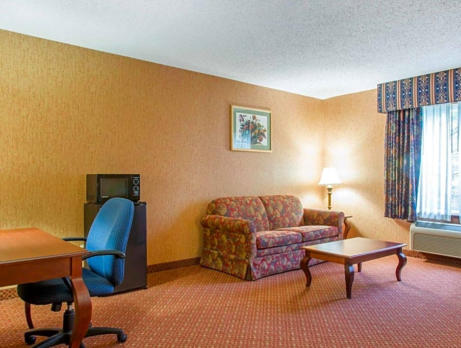 Quality Inn & Suites Meriden