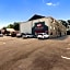 Econo Lodge Inn & Suites I-64 & Us 13