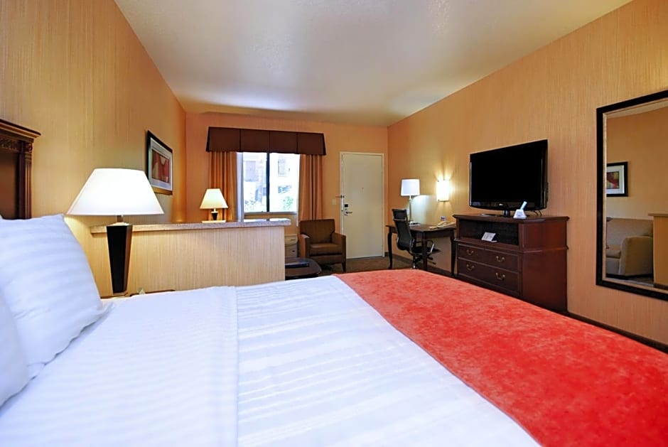 Best Western San Dimas Hotel & Suites