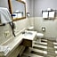 Quality Inn Raynham - Taunton