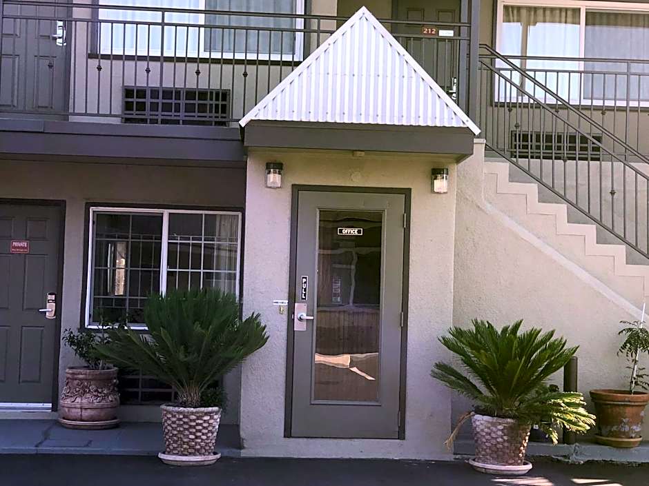 Bay Bridge Inn Oakland