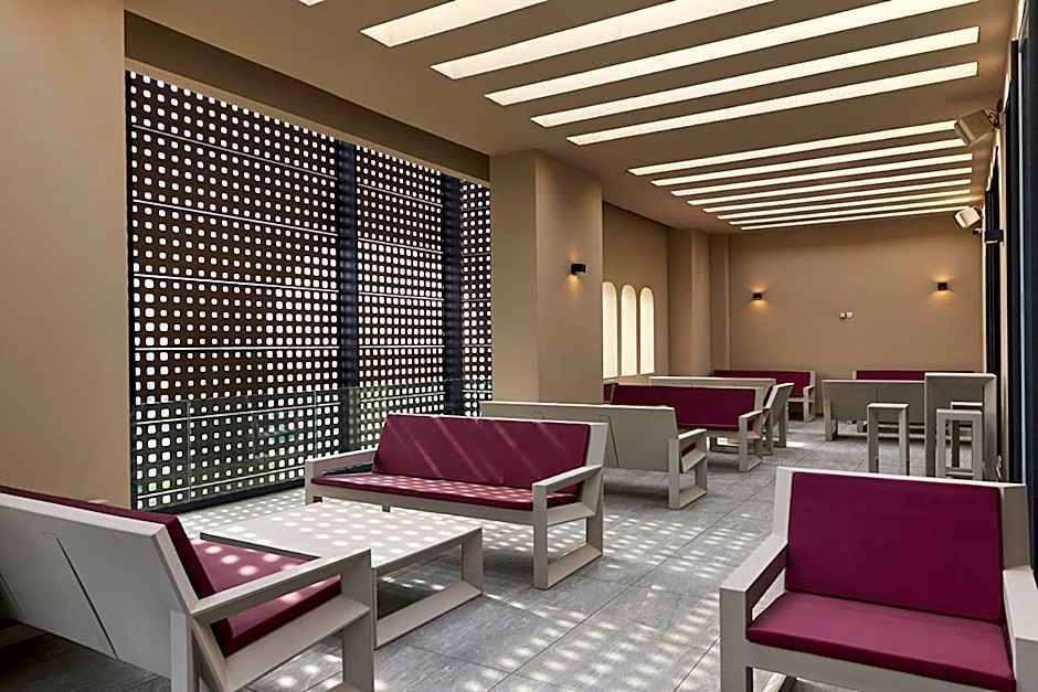 M Suite Hotel