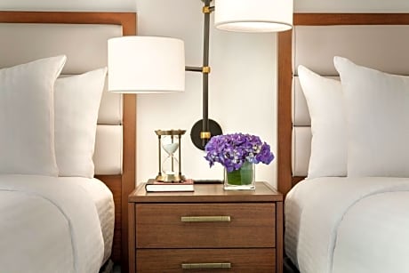 1 Bedroom Suite, 2 Queen, Sofa bed