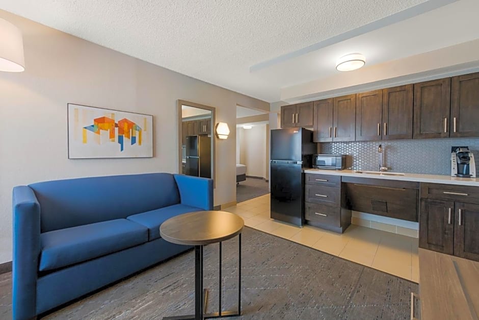 Holiday Inn Express Hotels- Hampton