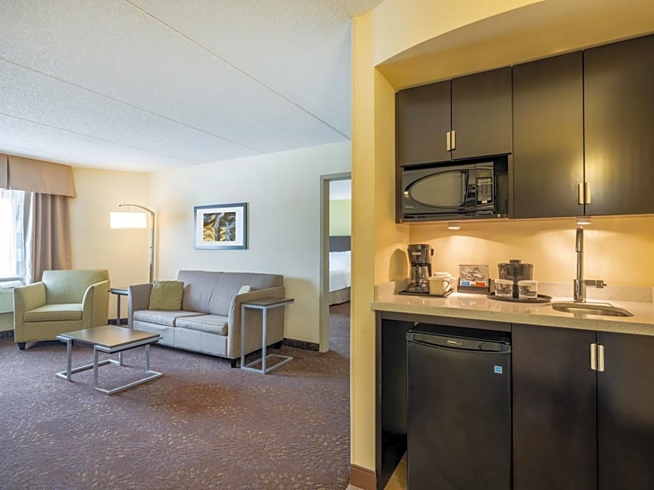 Holiday Inn Greensboro Coliseum