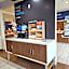 Holiday Inn Express & Suites Chicago West - St Charles
