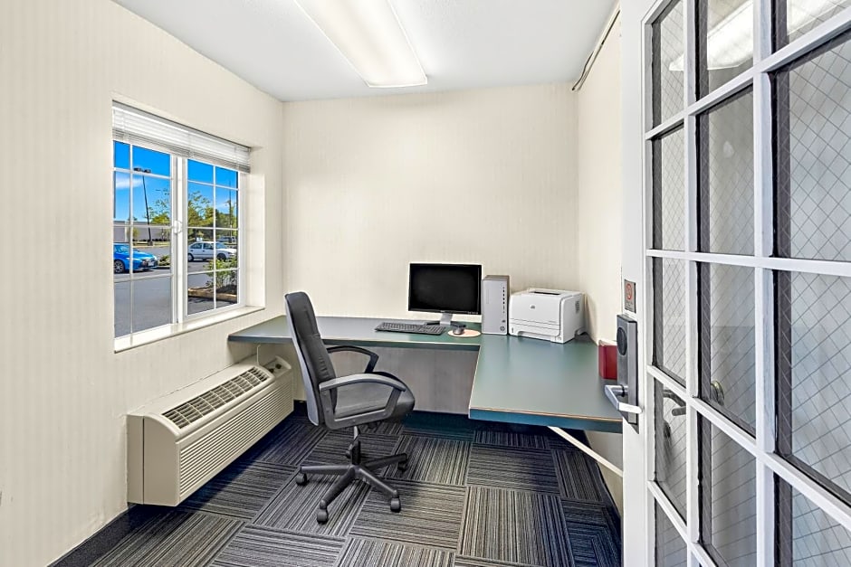GuestHouse Inn & Suites Kelso