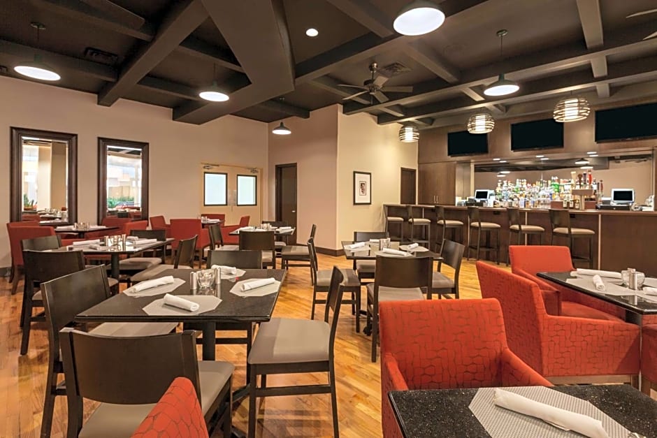 Embassy Suites By Hilton Hotel Baton Rouge