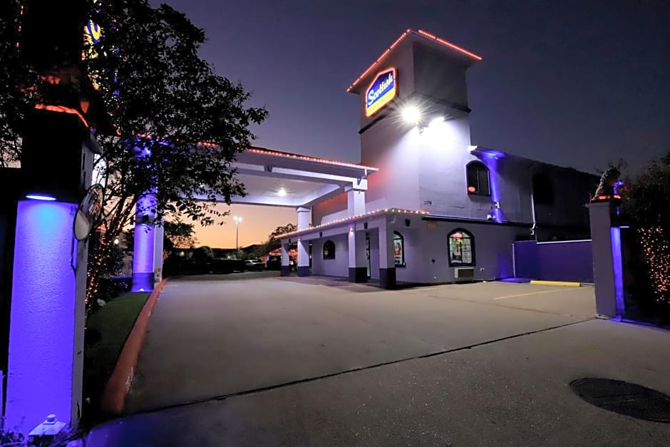 Scottish Inn and Suites Houston-Jones Road