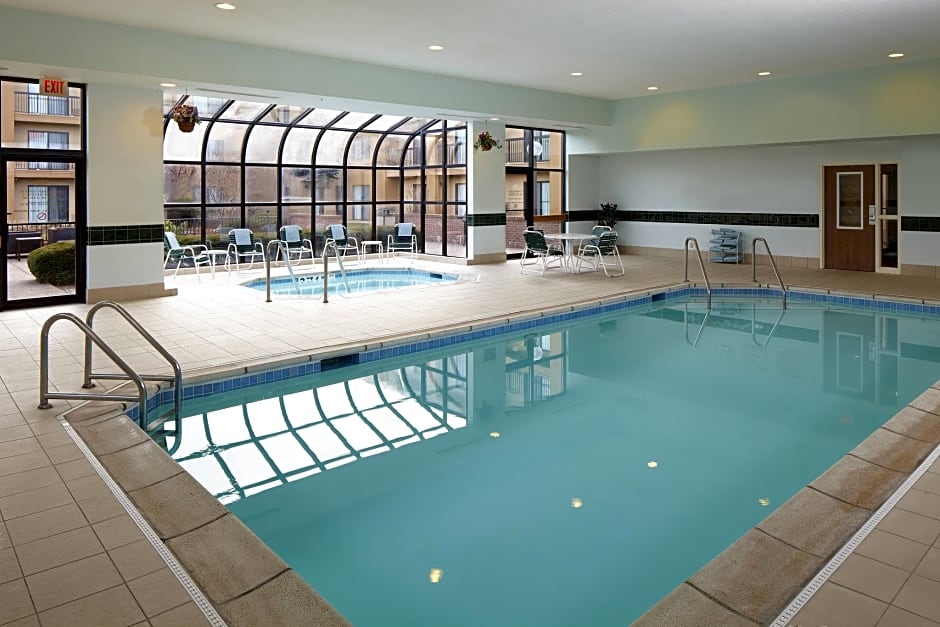 Sonesta Select Bettendorf Quad Cities