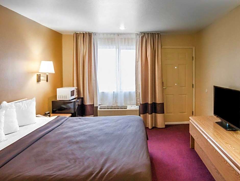 Quality Inn Airport