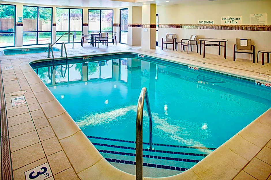 Courtyard by Marriott Roanoke Airport
