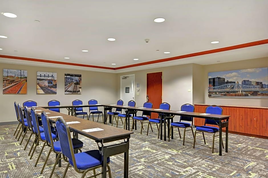 Hampton Inn By Hilton & Suites Newark-Harrison-Riverwalk
