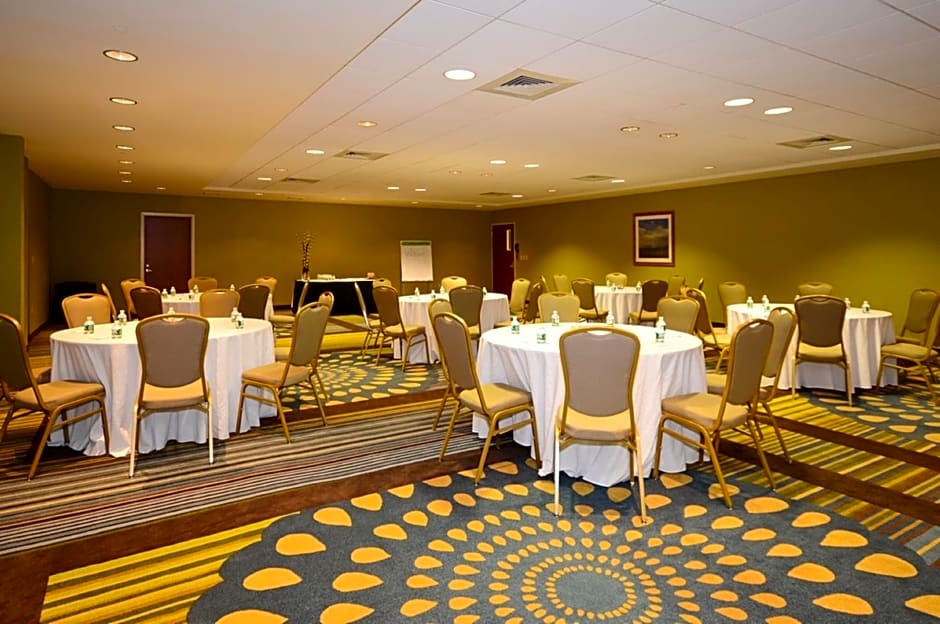 Holiday Inn Express Boston Brockton