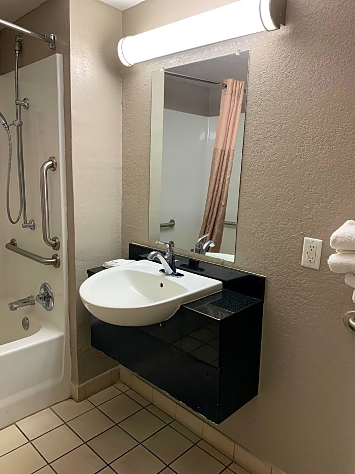 Motel 6-Laredo, TX - North I-35