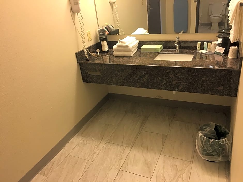 Quality Inn Milwaukee Route 45